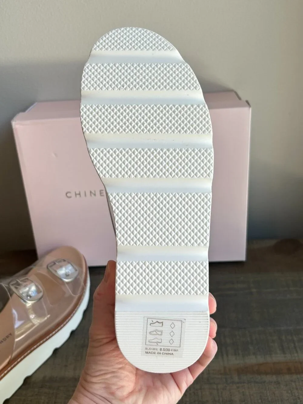 Chines Laundry Surfs Up Clear Platform Sandal